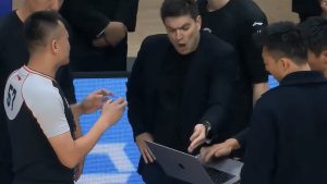CBA北控主场负上海 杨鸣谈争议判罚